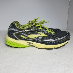 Brooks Ravenna 3 running shoes for women. Size 9.